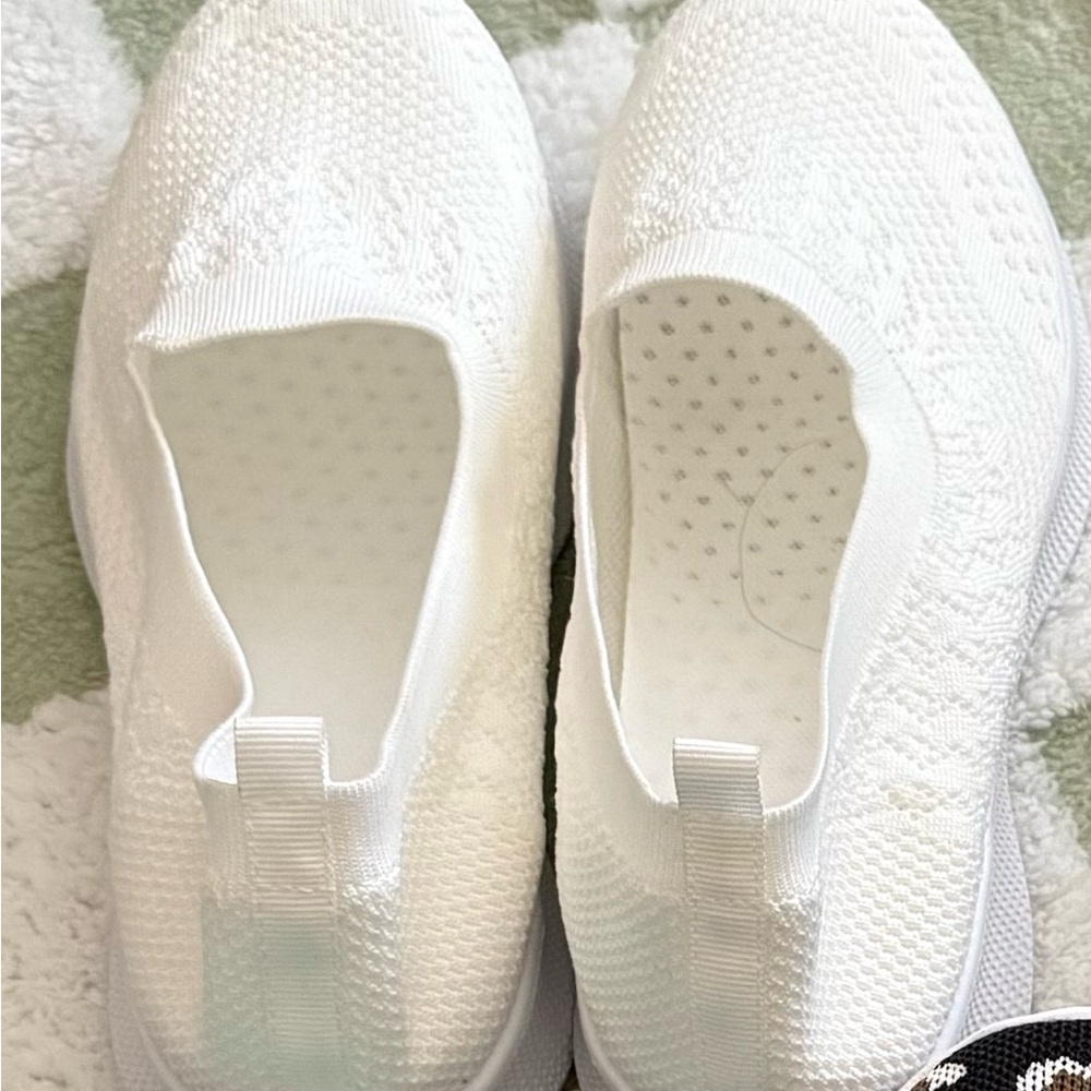 White Women's Slip-On Sneakers